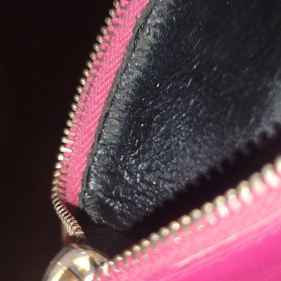 Authentic YSL wallet - Picture 9 of 9